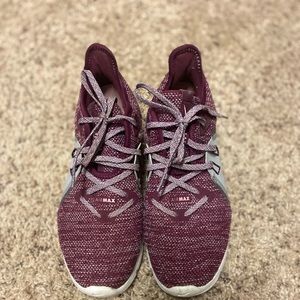 Nike air max tennis shoes
